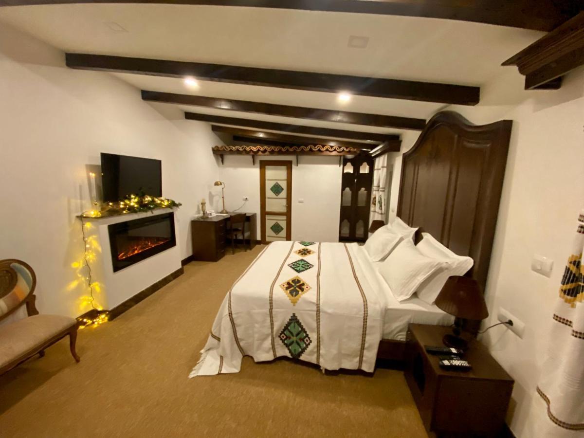 Tradita Hotel 4*